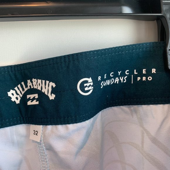 Billabong Men's Sundays Pro Boardshort, 4-Way Performance Stretch, 19" Outseam - Picture 4 of 4